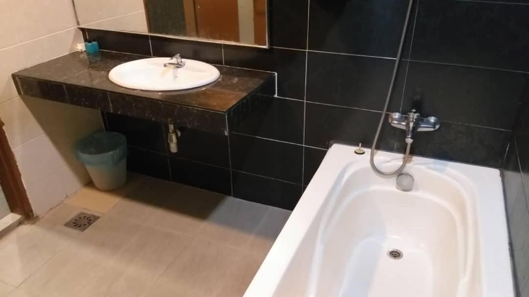 Green Town Hotel Classic Malacca Екстериор снимка